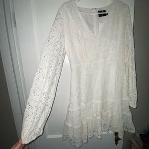 White lace long sleeve dress